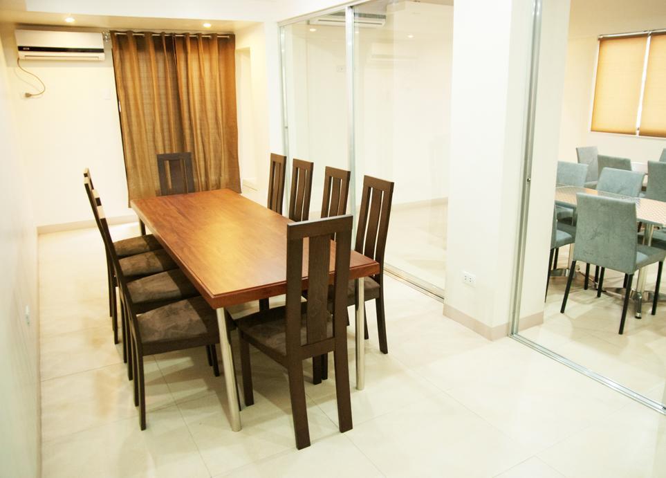 M Suites Hotel Макати Экстерьер фото